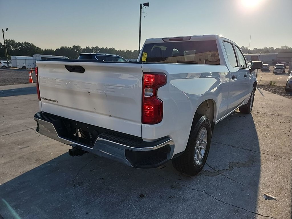 2021 Chevrolet Silverado 1500 Image 2