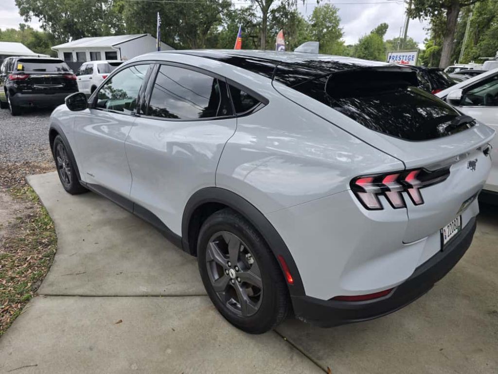 2022 Ford Mustang Image 3