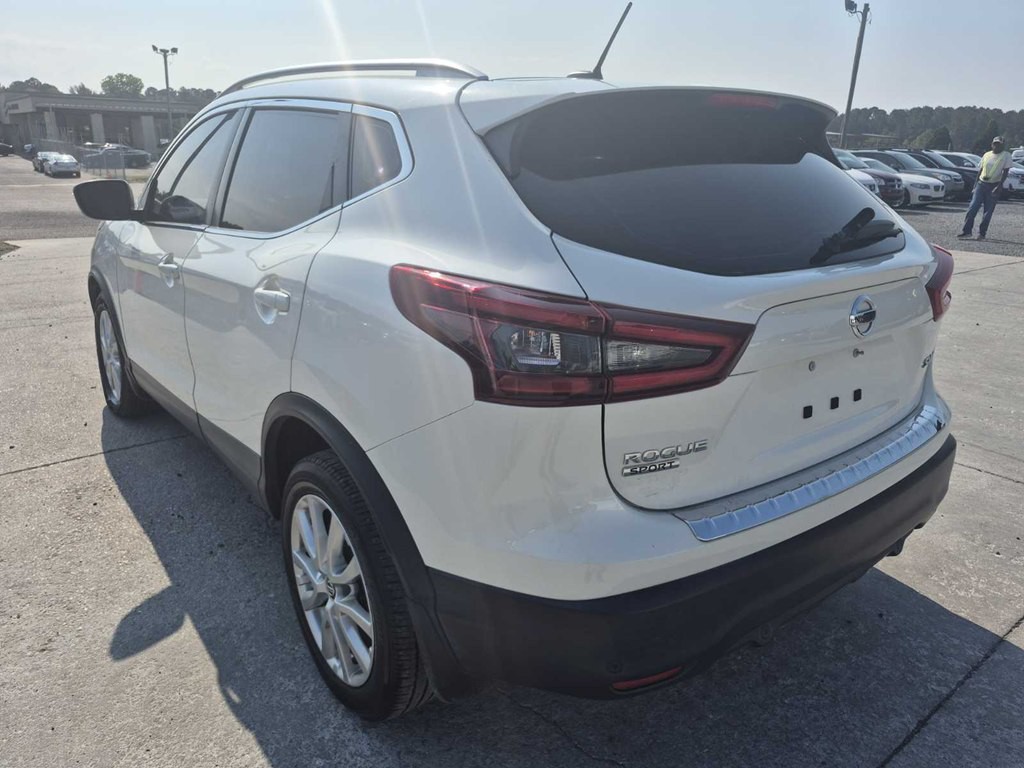 2020 Nissan Rogue Image 2