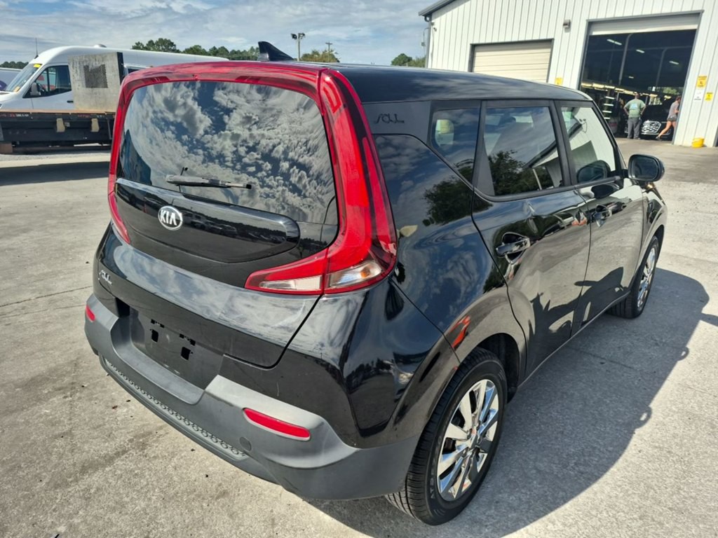 2020 Kia Soul Image 2