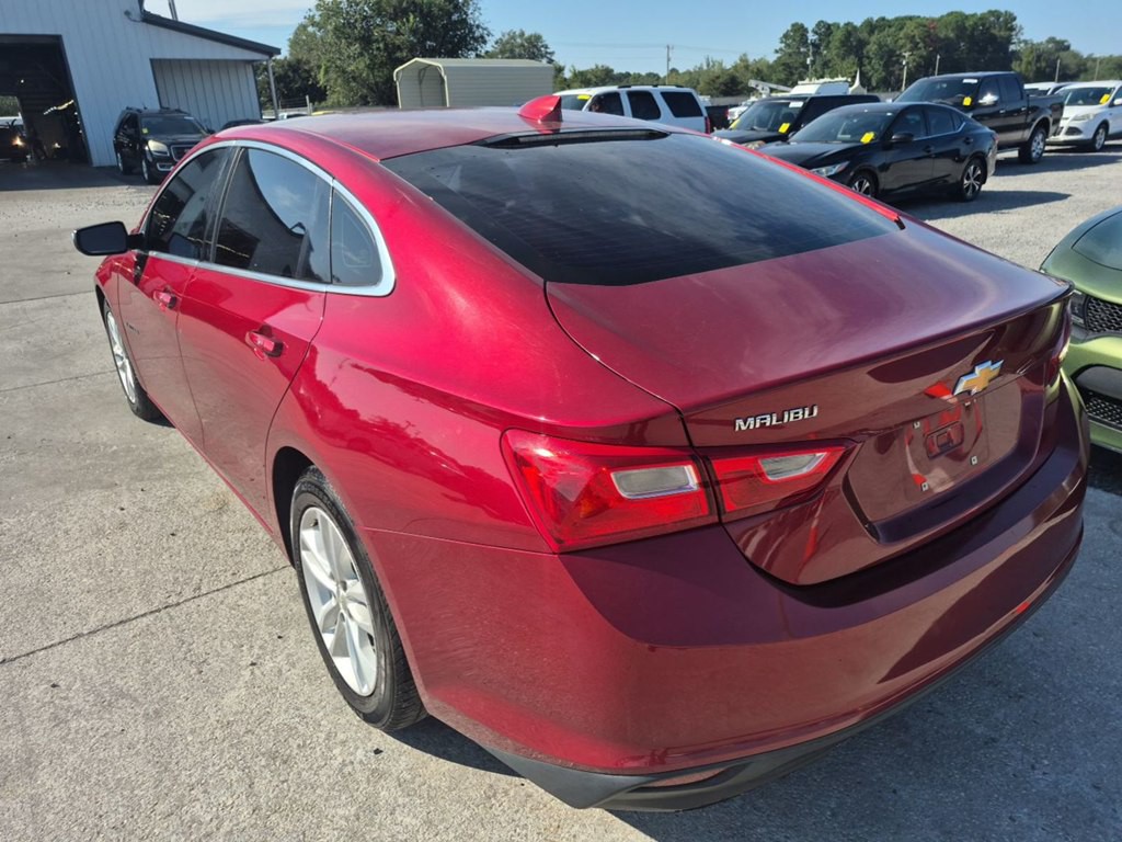 2017 Chevrolet Malibu Image 3