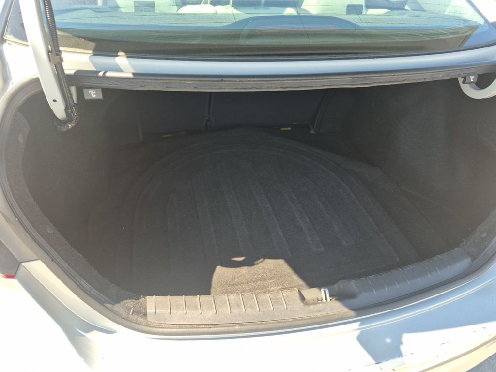 2018 Hyundai Elantra Image 4