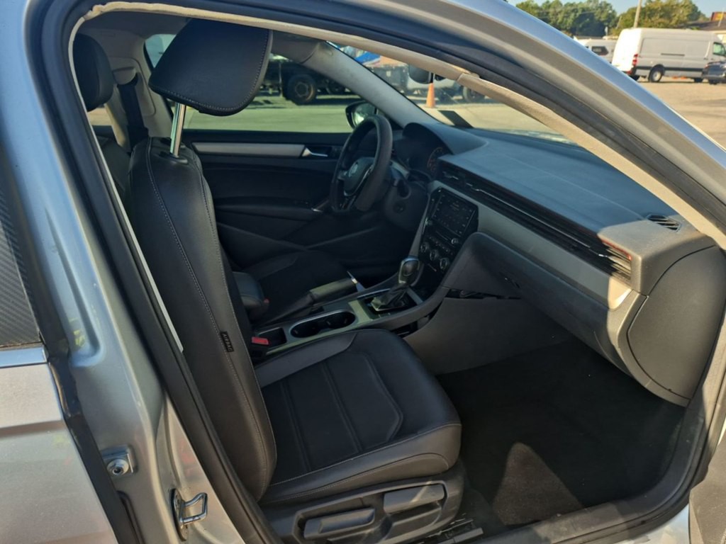 2020 Volkswagen Passat Image 6