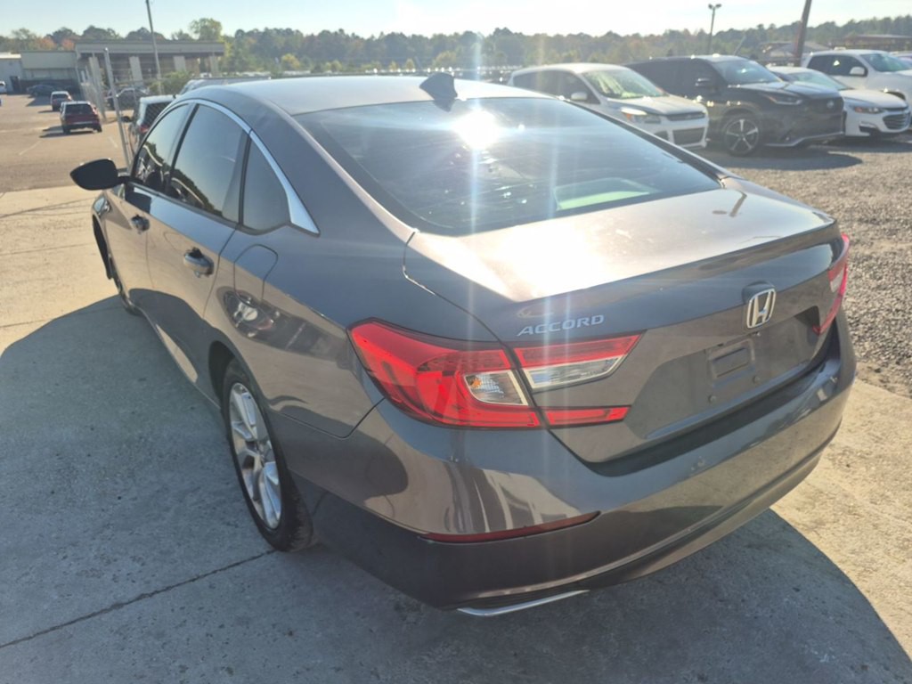 2019 Honda Accord Image 2