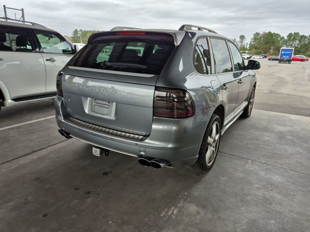 2006 Porsche Cayenne Image 2