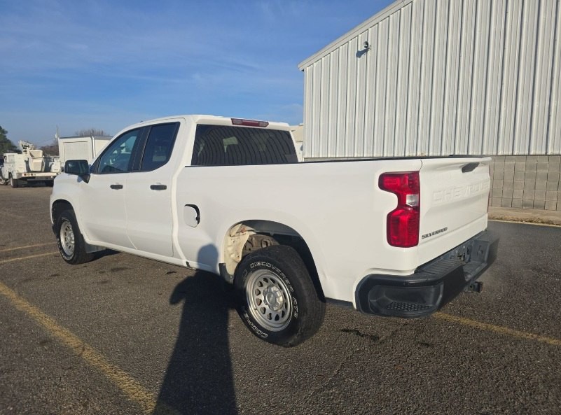 2021 Chevrolet Silverado 1500 Image 2