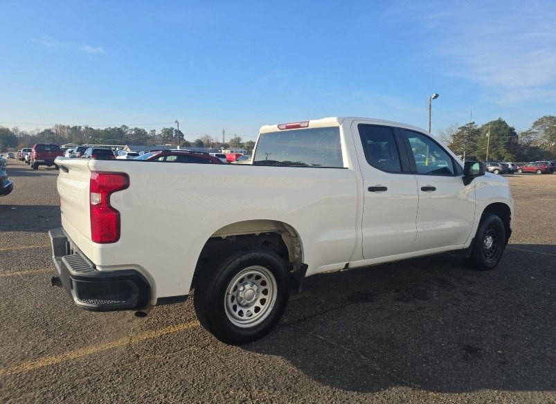 2021 Chevrolet Silverado 1500 Image 3