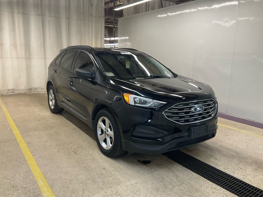 2020 Ford Edge Image 2