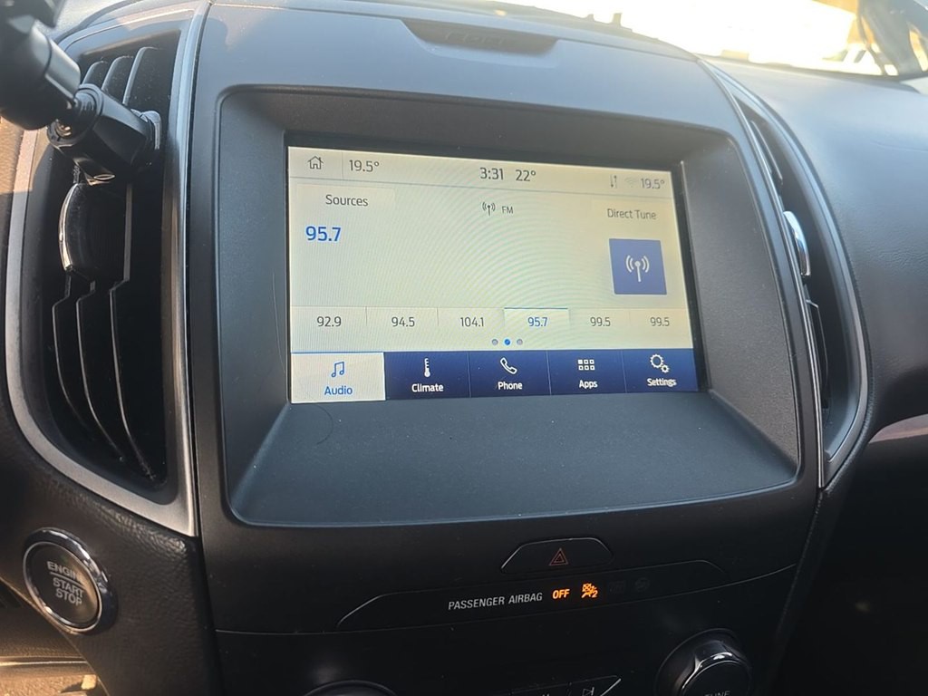 2020 Ford Edge Image 8