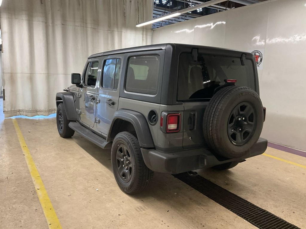 2021 Jeep Wrangler Unlimited Image 2