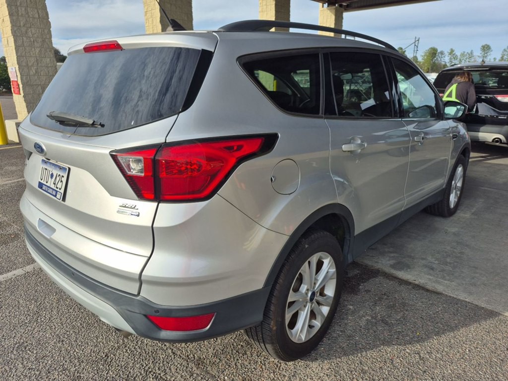 2019 Ford Escape Image 2