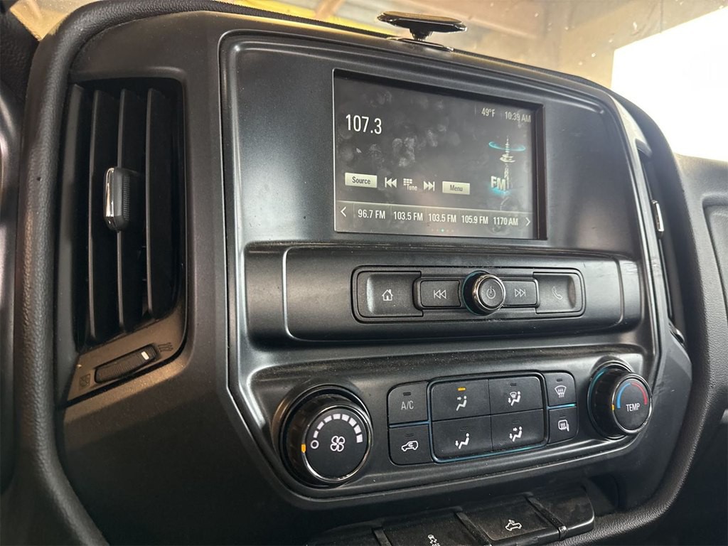 2018 Chevrolet Silverado 1500 Image 3
