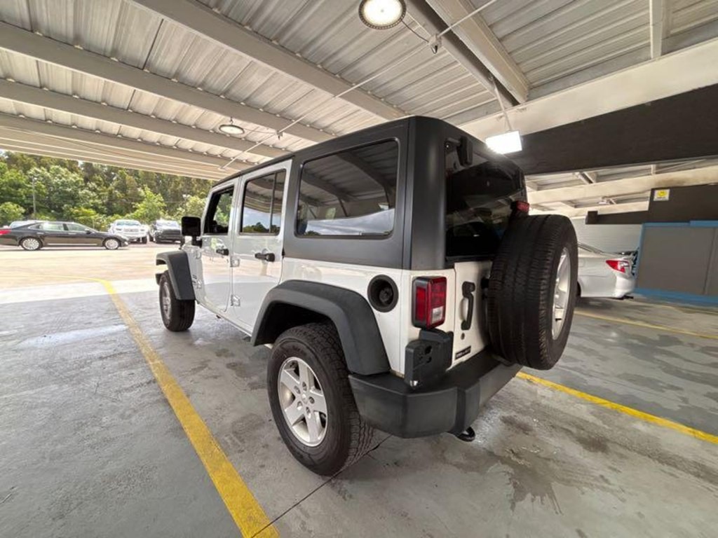 2014 Jeep Wrangler Unlimited Image 3