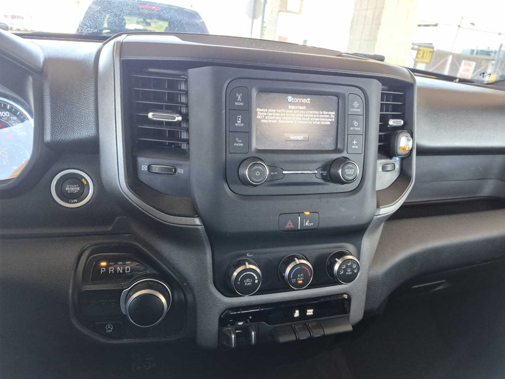 2022 RAM 1500 Image 3