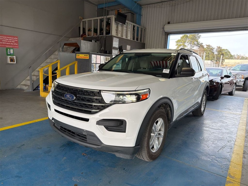 2020 Ford Explorer Image 1