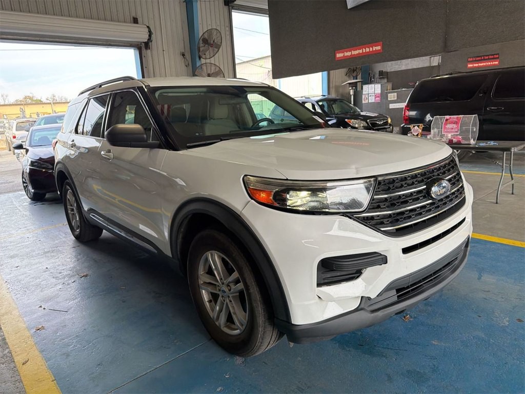 2020 Ford Explorer Image 3