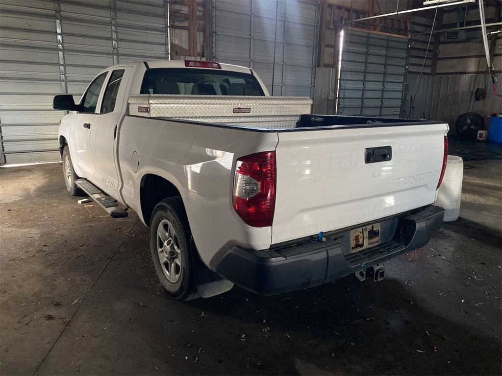 2018 Toyota Tundra Image 2