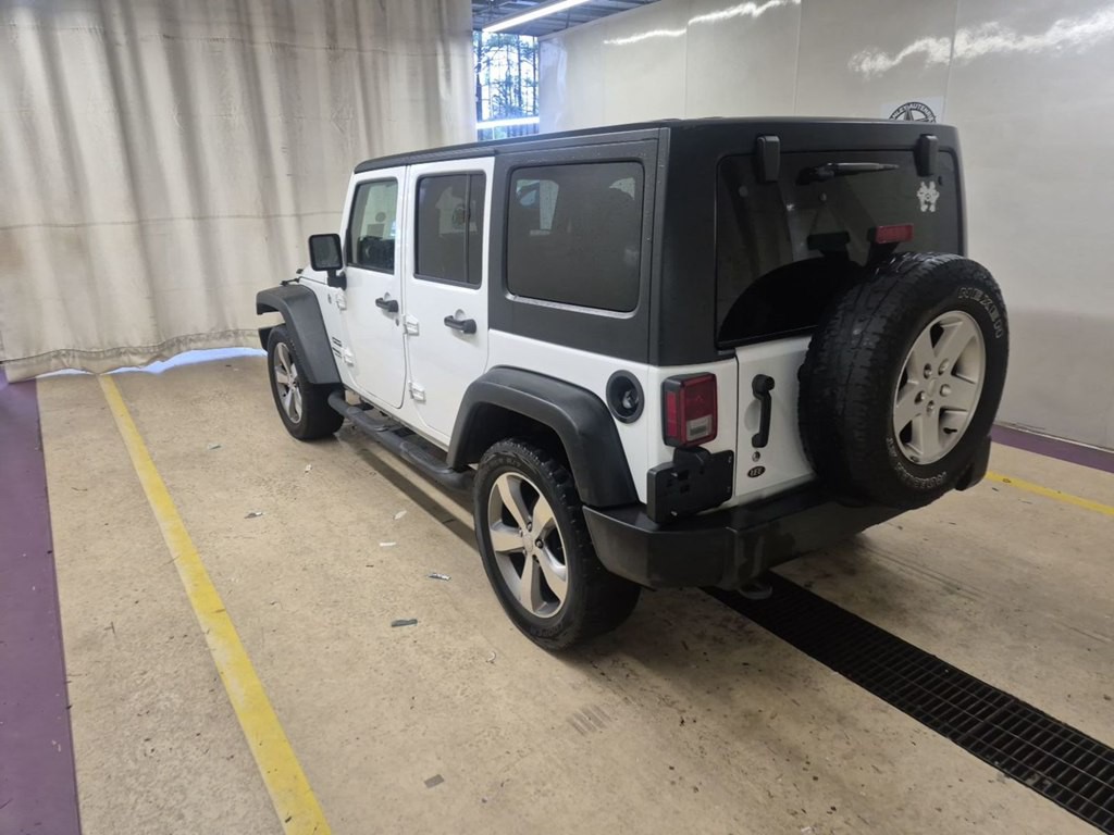 2016 Jeep Wrangler Unlimited Image 2