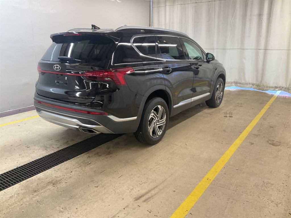 2021 Hyundai Santa Fe Image 2