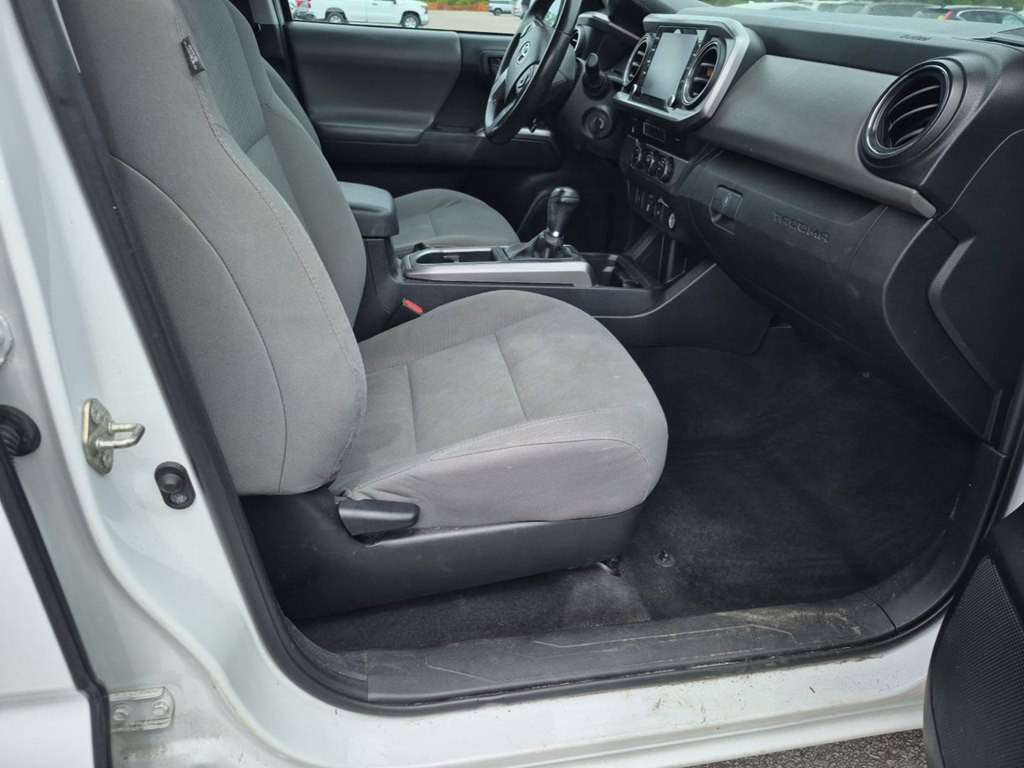 2021 Toyota Tacoma Image 5