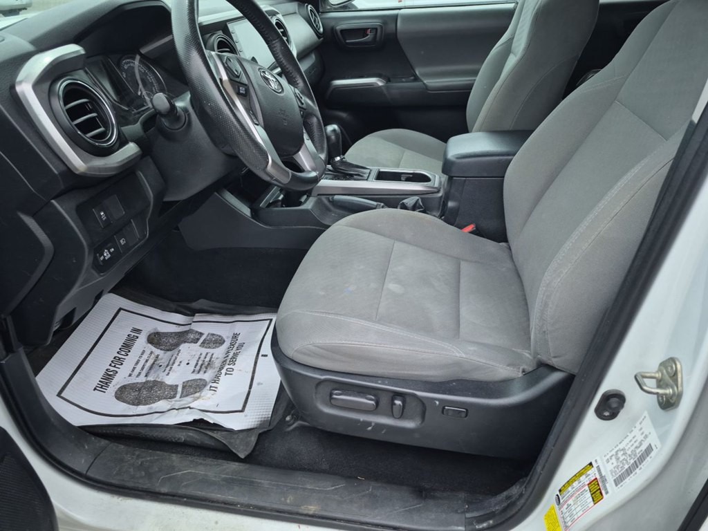 2021 Toyota Tacoma Image 6