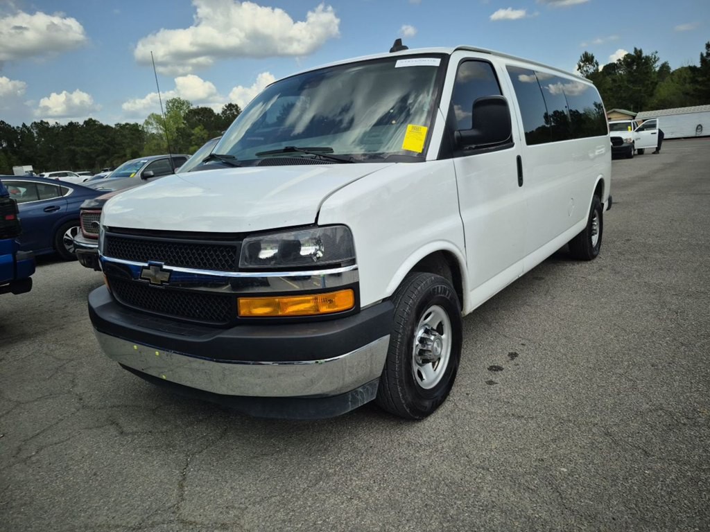 2019 Chevrolet Express Image 4