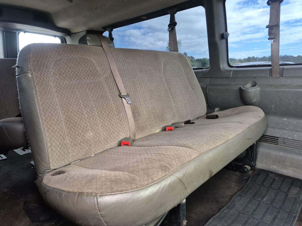 2019 Chevrolet Express Image 5