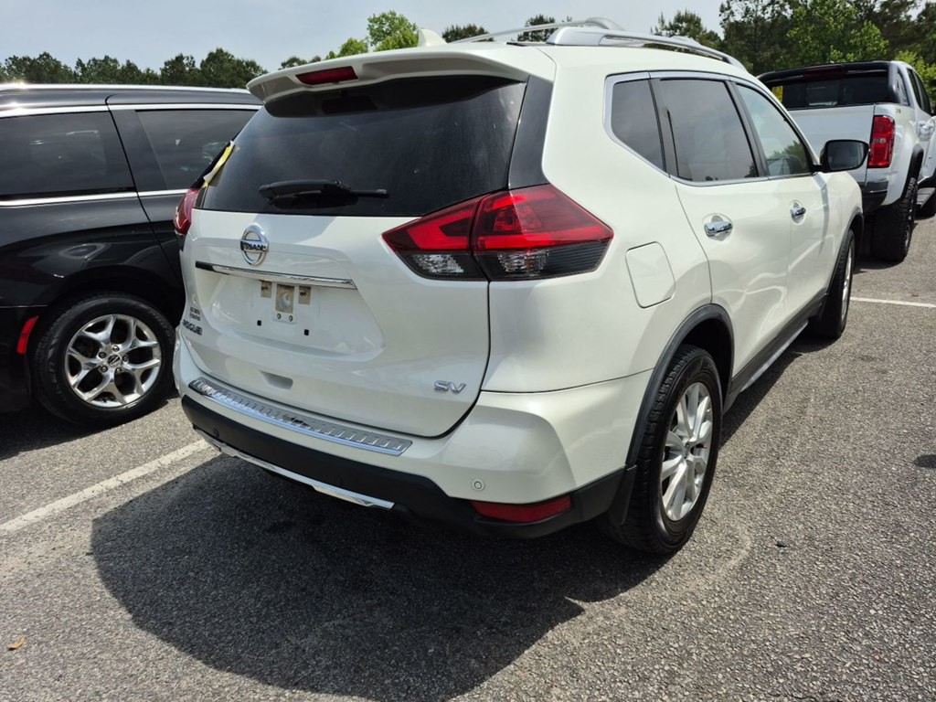 2020 Nissan Rogue Image 2