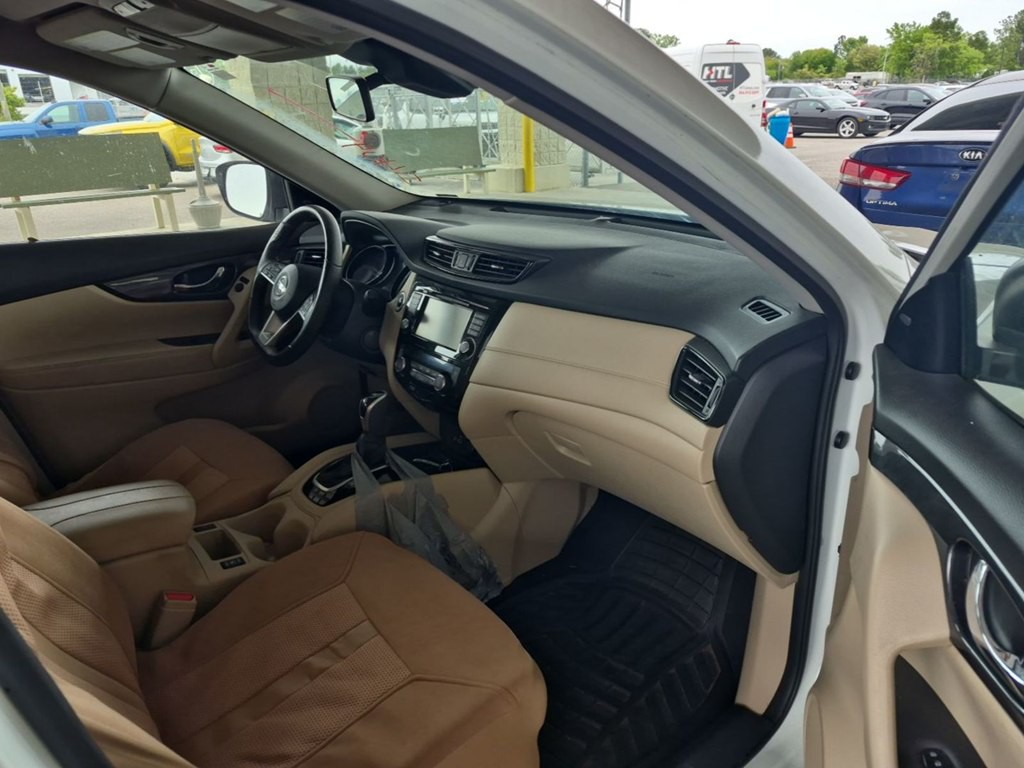 2020 Nissan Rogue Image 8
