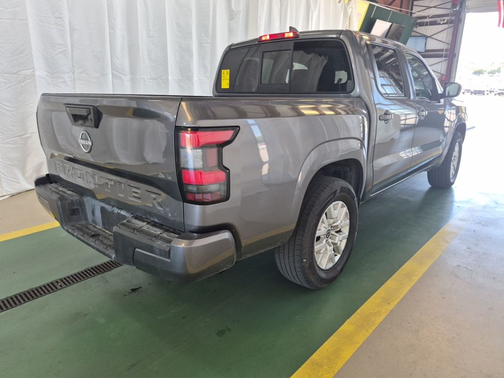 2022 Nissan Frontier Image 2