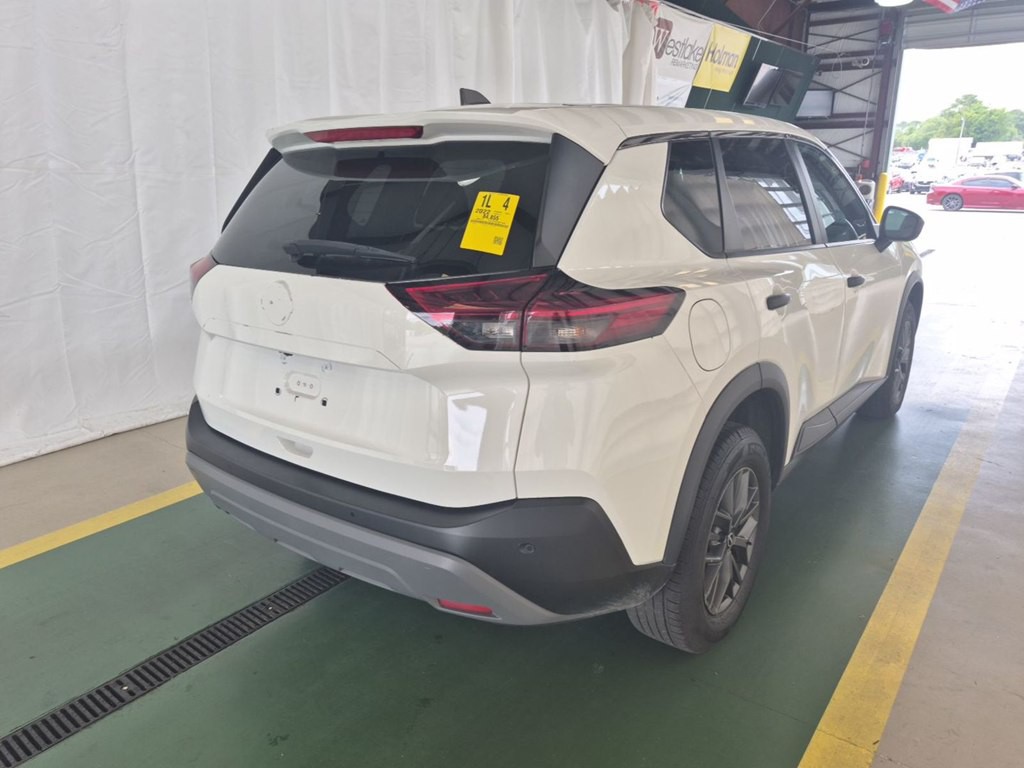 2022 Nissan Rogue Image 2