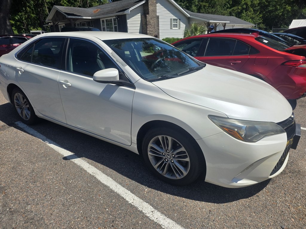 2015 Toyota Camry Image 3