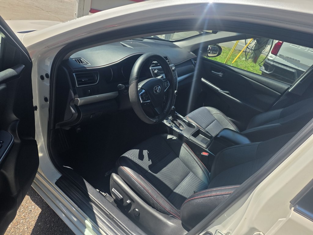 2015 Toyota Camry Image 7