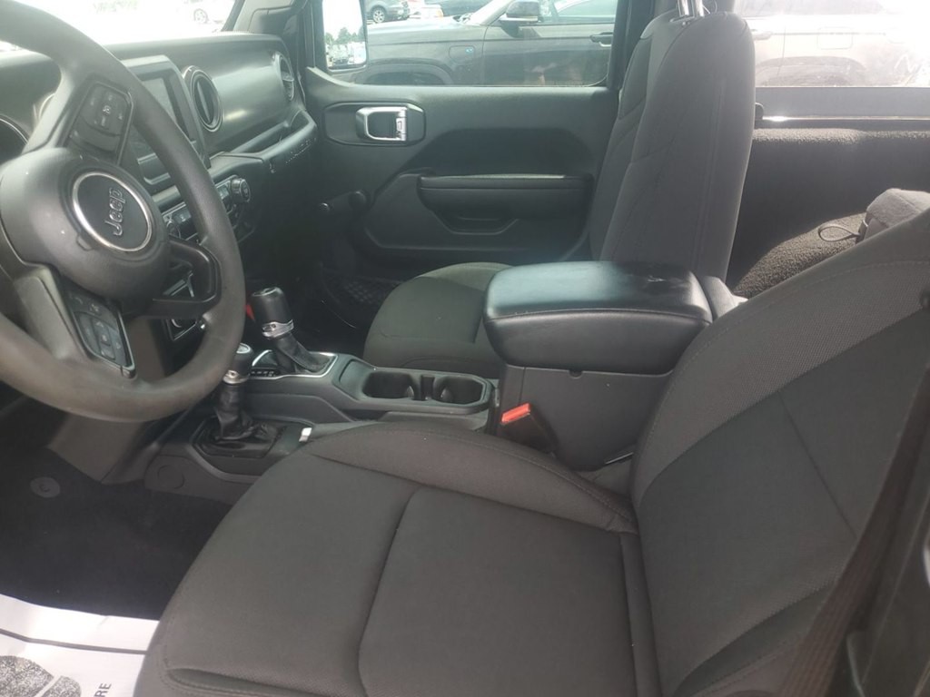 2023 Jeep Wrangler Image 6