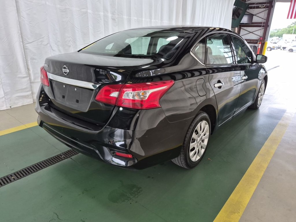 2019 Nissan Sentra Image 2