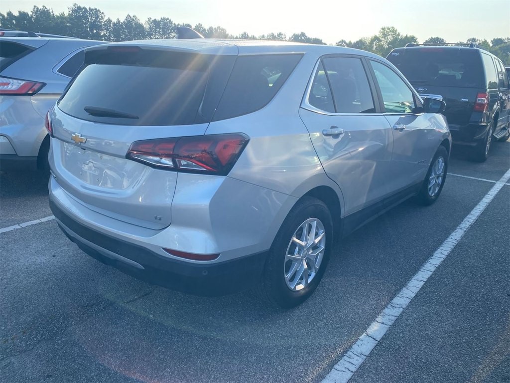 2022 Chevrolet Equinox Image 2