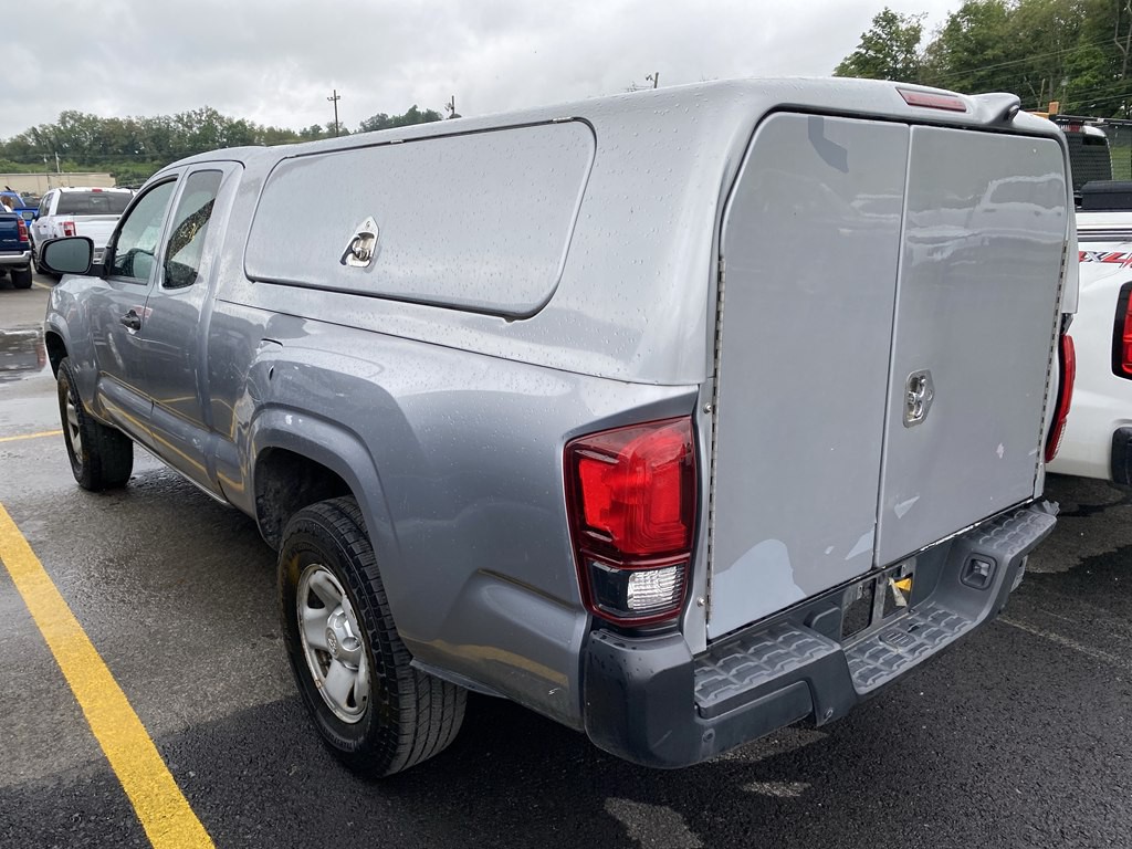 2018 Toyota Tacoma Image 4