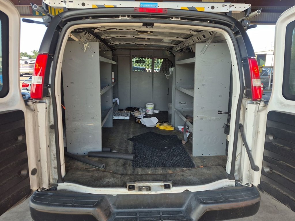2021 Chevrolet Express Image 4