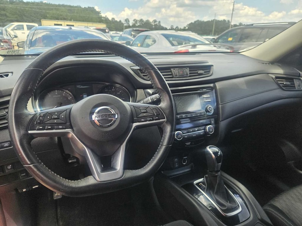 2017 Nissan Rogue Image 9