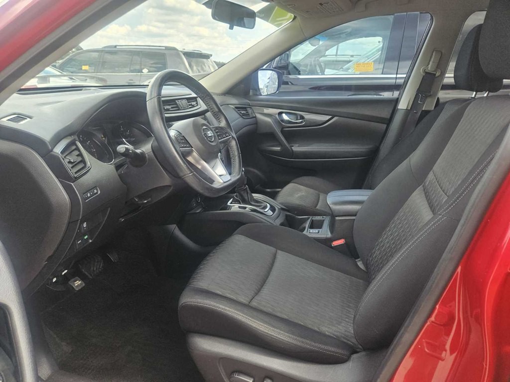 2017 Nissan Rogue Image 10