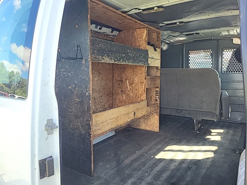 2021 Chevrolet Express Image 9