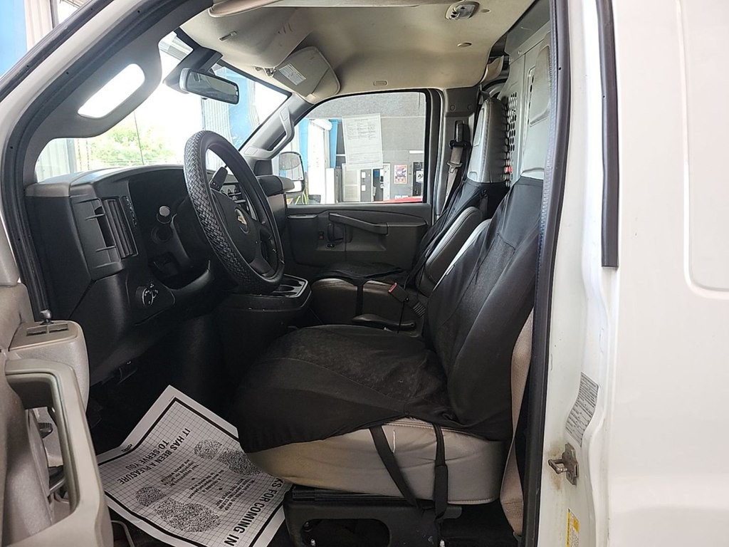2021 Chevrolet Express Image 11