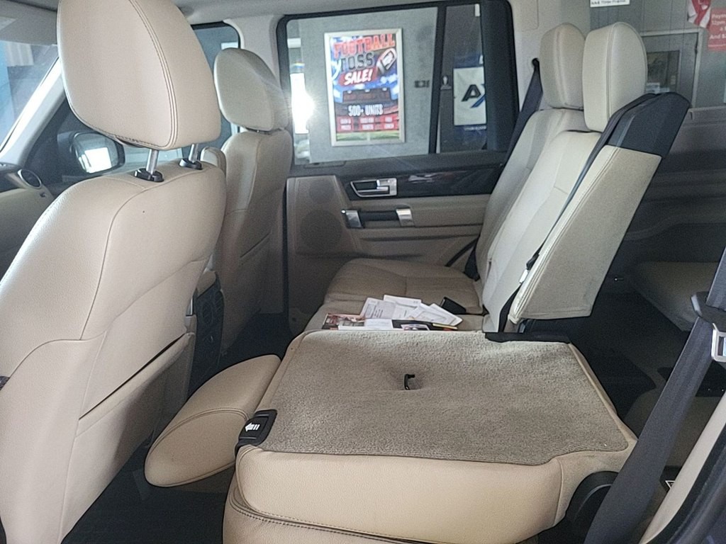 2016 Land Rover LR4 Image 5