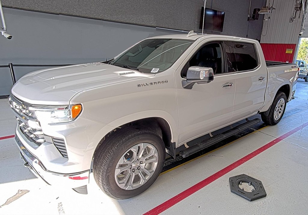2023 Chevrolet Silverado 1500 Image 1