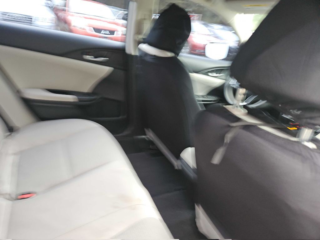 2019 Honda Insight Image 9