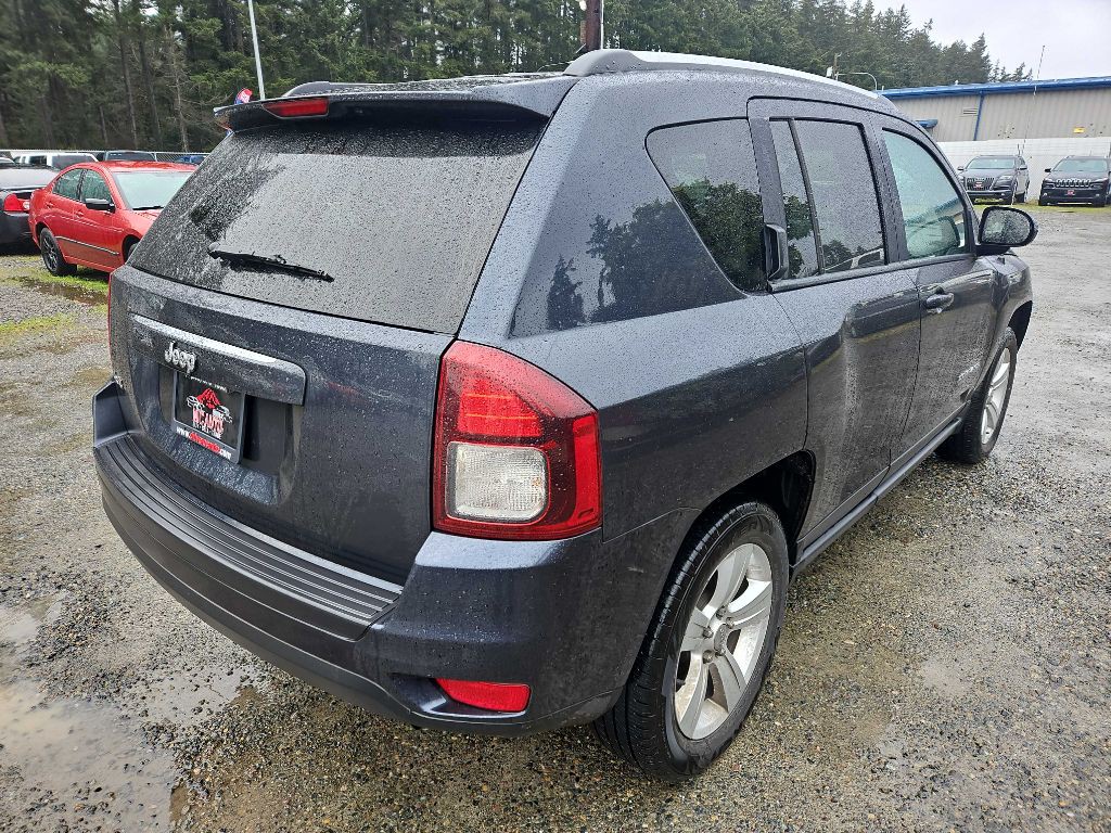 2015 Jeep Compass Image 8