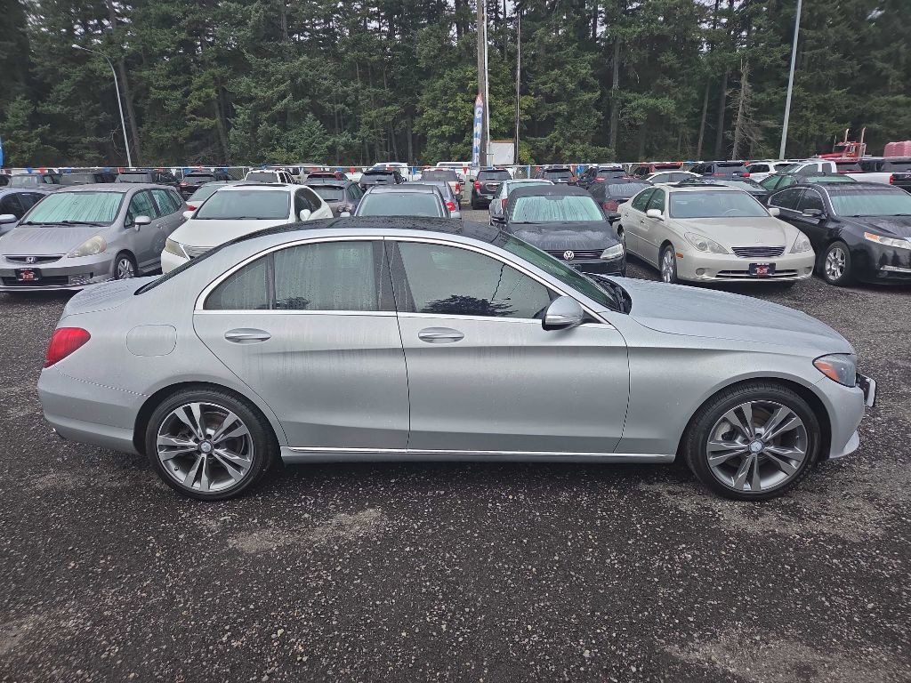 2015 Mercedes-Benz C-Class Image 1