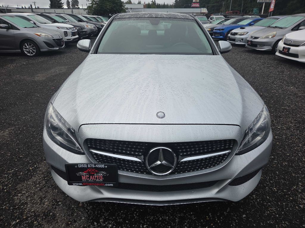 2015 Mercedes-Benz C-Class Image 3