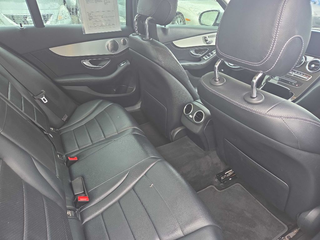 2015 Mercedes-Benz C-Class Image 9