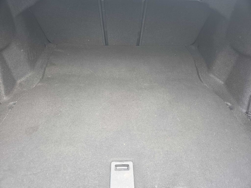 2015 Mercedes-Benz C-Class Image 12